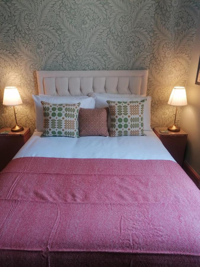 No. 30 Bed & Breakfast อาเบอร์แดร์ ภายนอก รูปภาพ